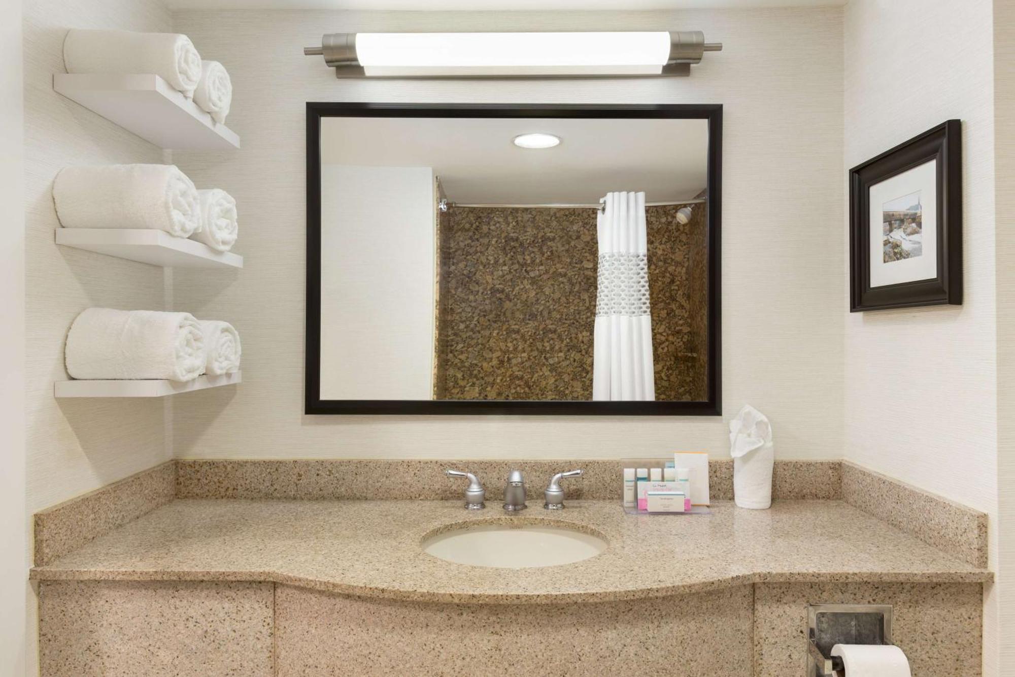Hampton Inn & Suites By Hilton Manchester Bedford Luaran gambar
