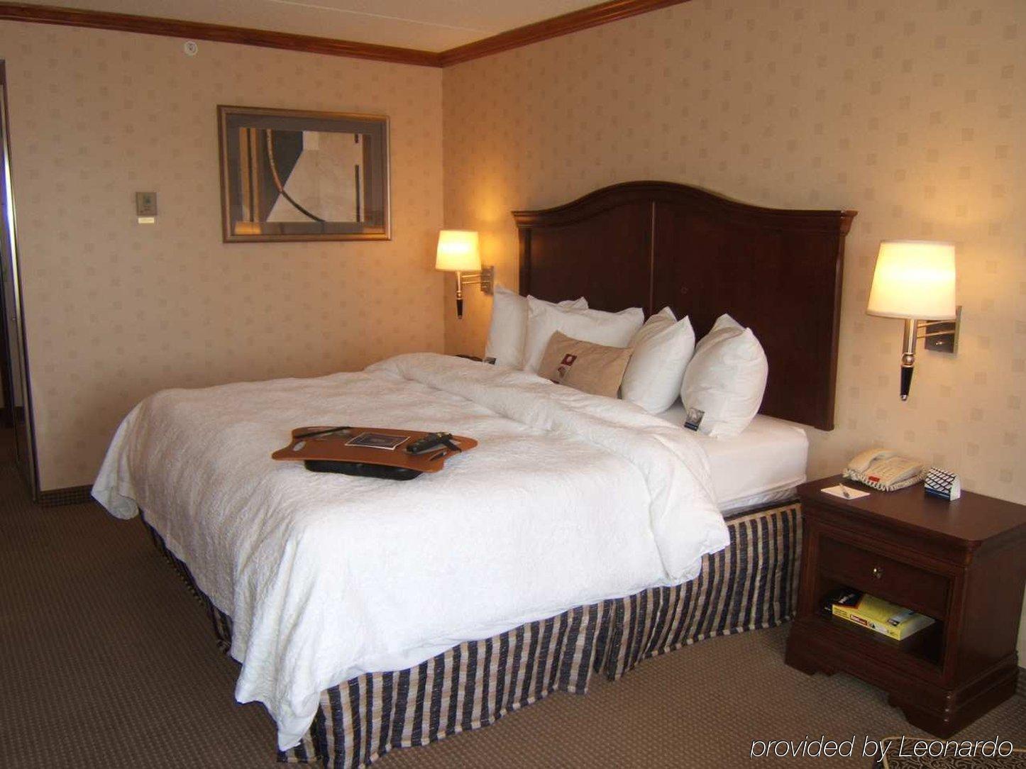 Hampton Inn & Suites By Hilton Manchester Bedford Bilik gambar